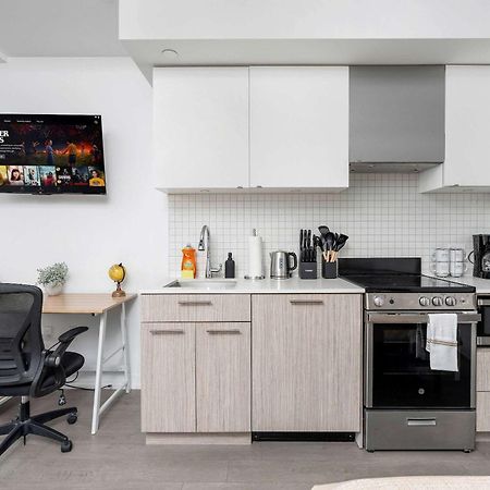Sunset View Studio By Eaton Centre โตรอนโต ภายนอก รูปภาพ
