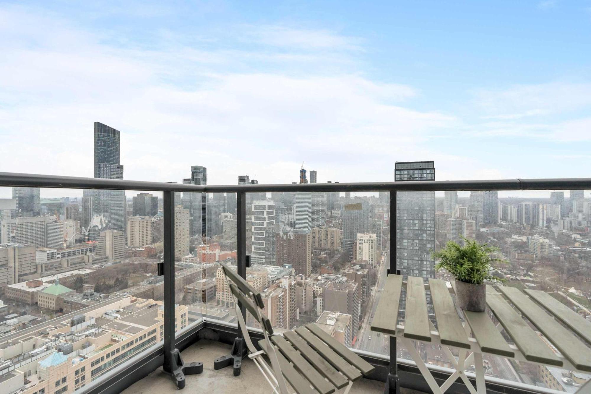 Sunset View Studio By Eaton Centre โตรอนโต ภายนอก รูปภาพ