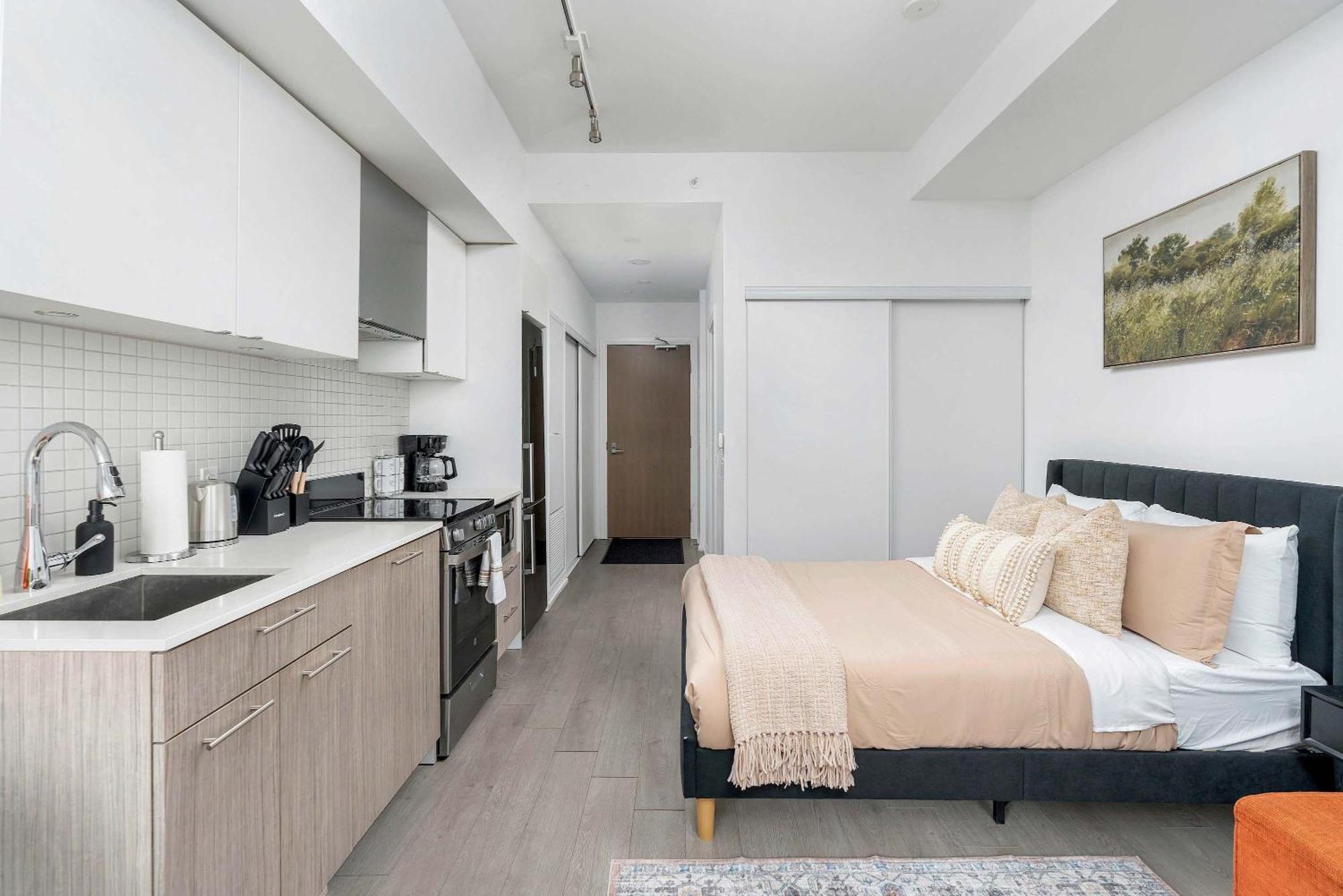 Sunset View Studio By Eaton Centre โตรอนโต ภายนอก รูปภาพ